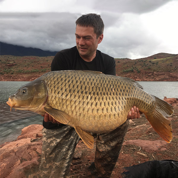 Gold Laurel Fishing Mirror Carp Award